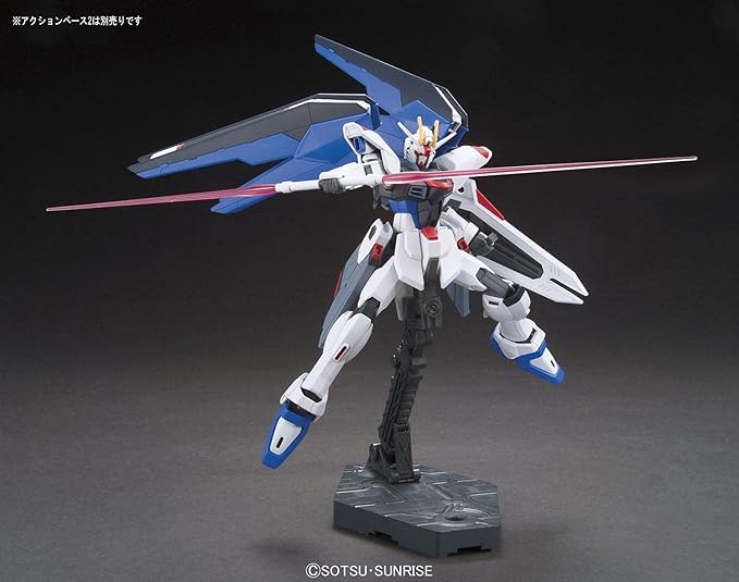 Gundam Model Kit: HGCE Gundam SEED- #192 Freedom Gundam